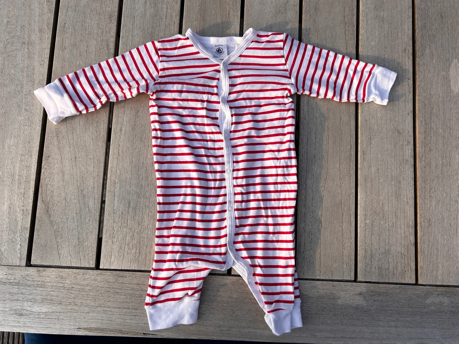 Schattig pakje met wit-rode streepjes Petit Bateau